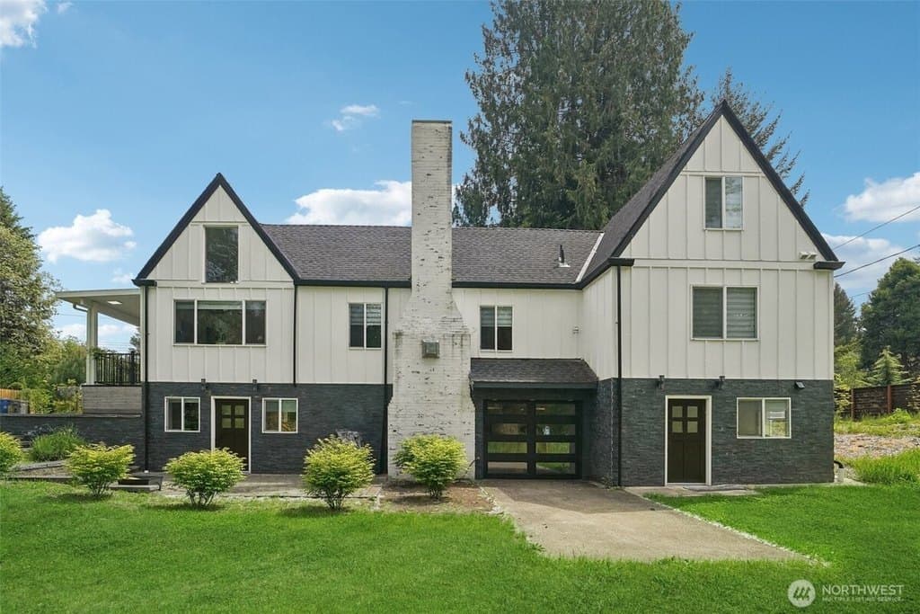 18725 NE 128th Way, Redmond