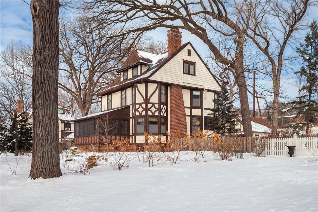 1933 E River Ter, Minneapolis