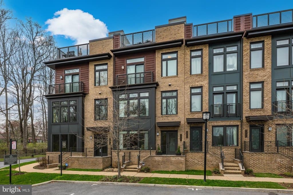 137 Winsome Cir, Bethesda