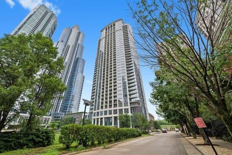 1235 S Prairie Ave Apt 2101