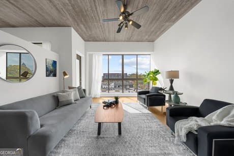 563 Memorial Dr SE Unit 504