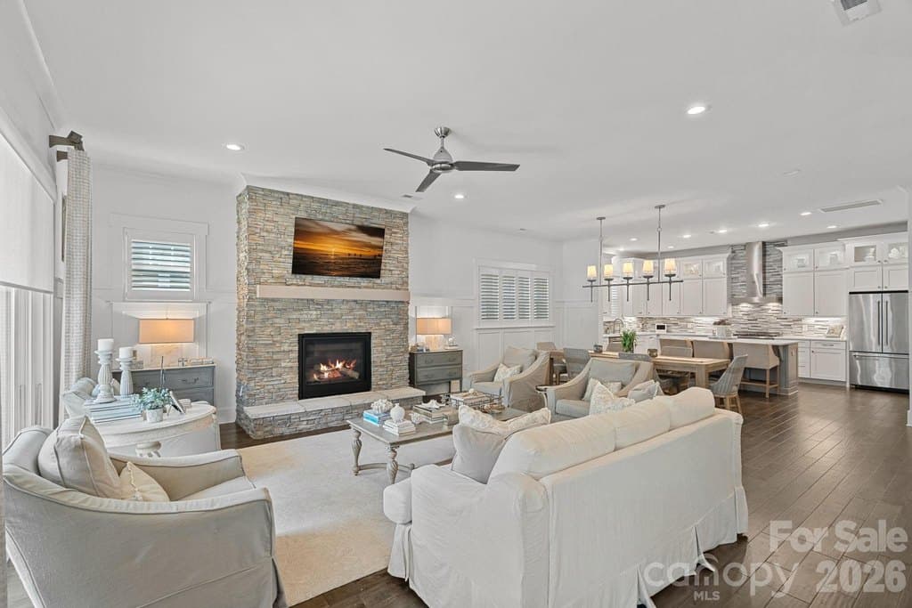 744 Amalfi Dr, Davidson