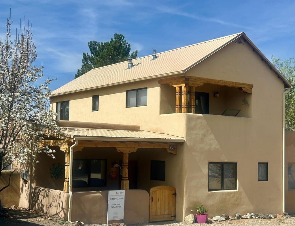 630 Zuni St Apt 15, Taos
