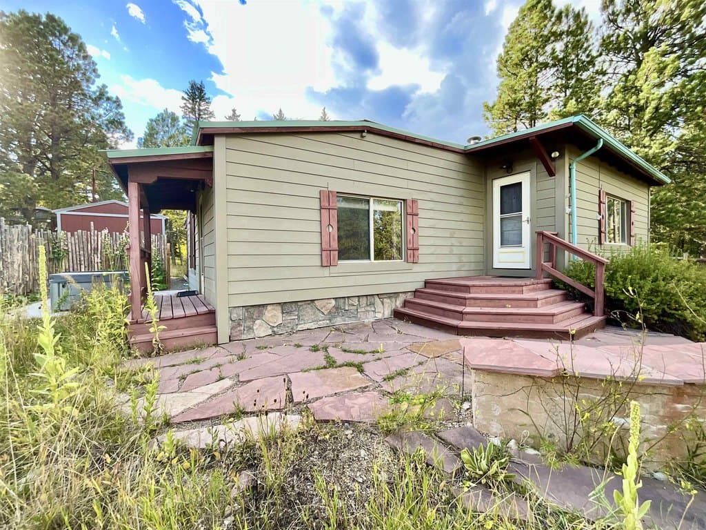 35 Circle Dr, Taos