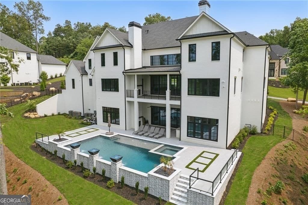 245 Traditions Dr, Alpharetta