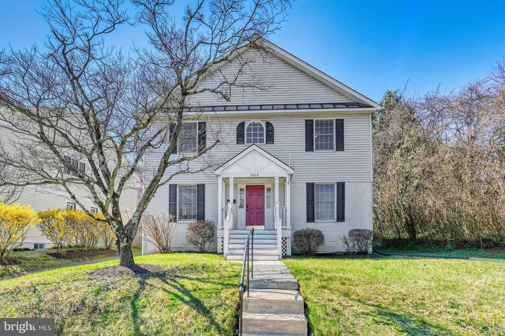 2016 N Greenbrier St, Arlington