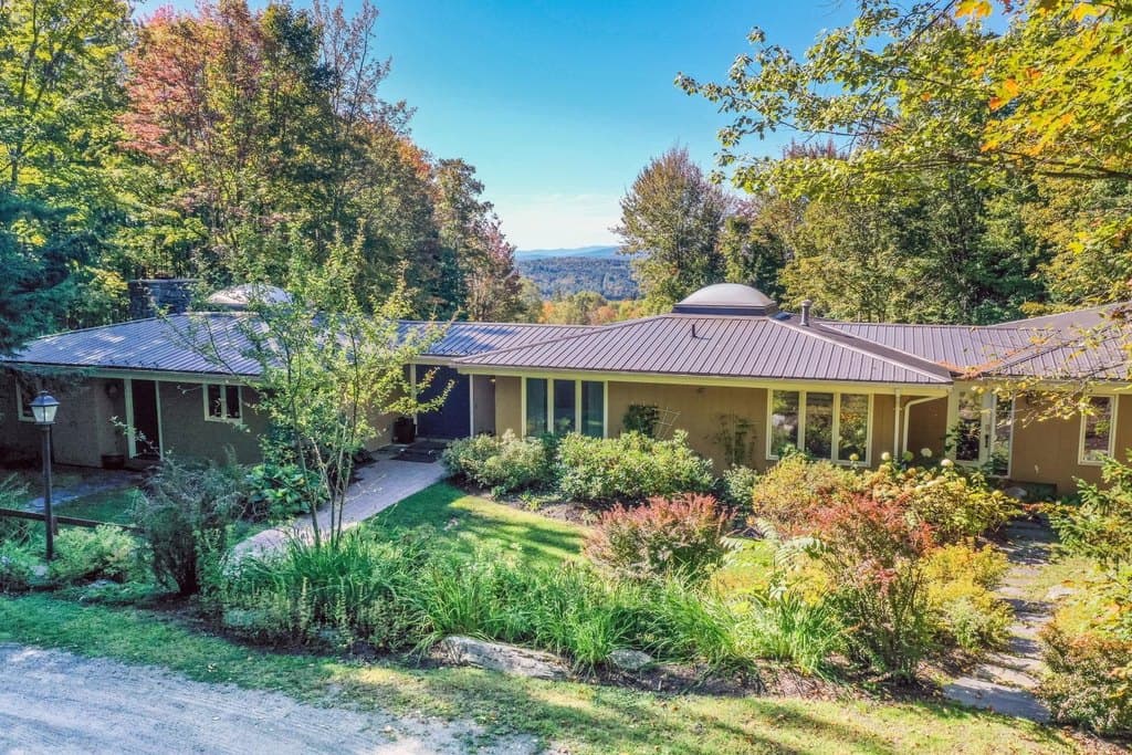 835 Alpine View Rd, Stowe