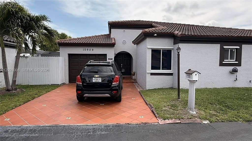 10959 SW 72nd Ter, Miami