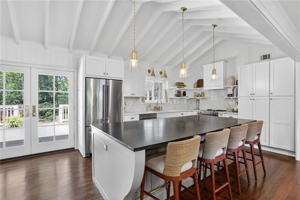 1150 Briar Vista Ter NE