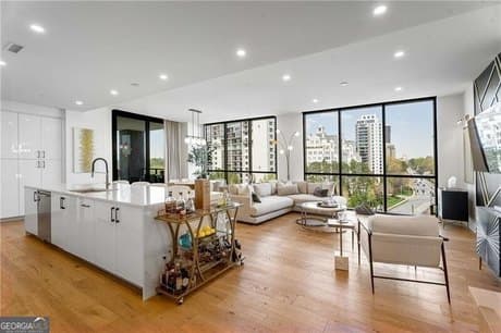 2425 Peachtree Rd NE Unit 901