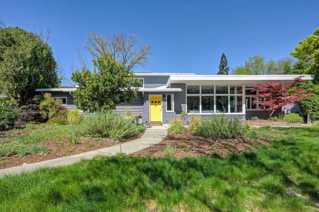 2701 Huntington Rd, Sacramento