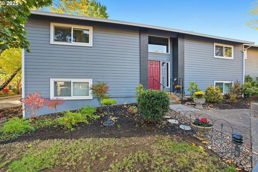 10955 SW Meadowbrook Dr Unit 16, Portland