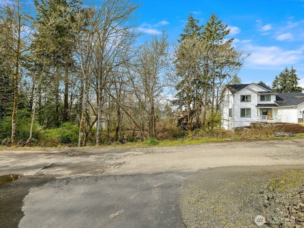 Devenny Ave NE Lot 20, Bainbridge Island