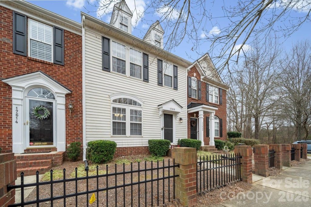 17610 Delmas Dr, Cornelius