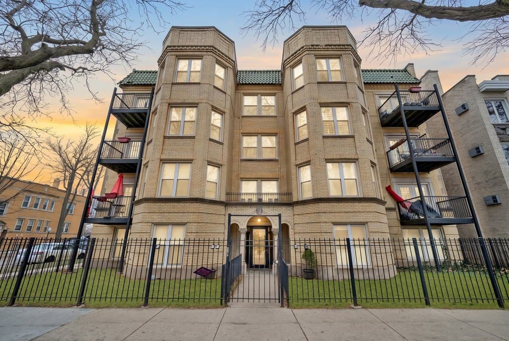 2256 W Arthur Ave Apt 2, Chicago