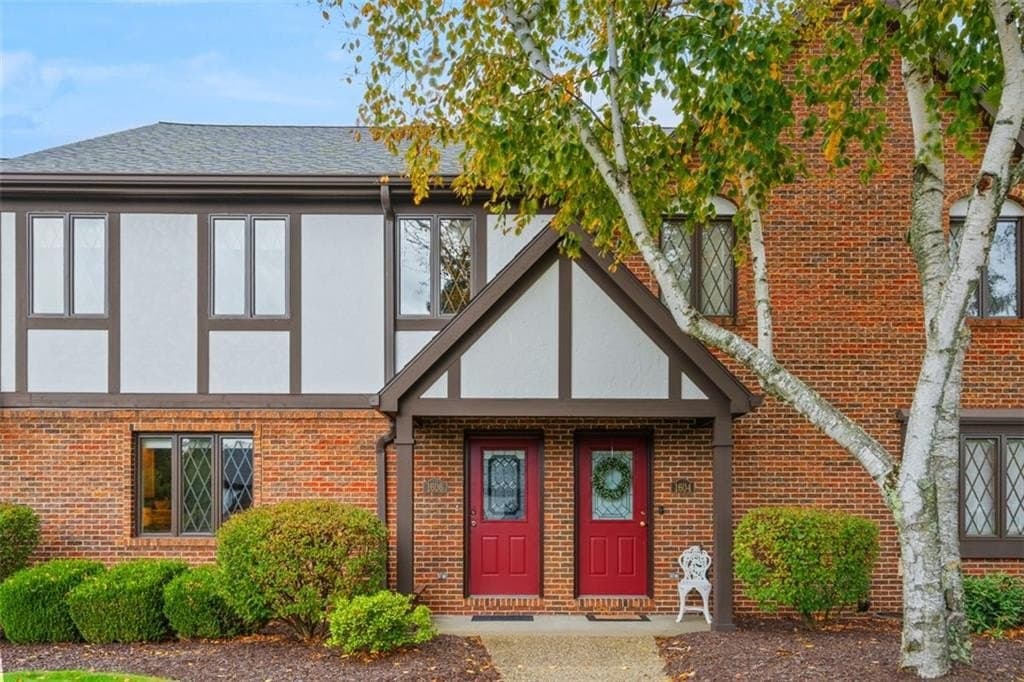 1606 Stone Mansion Dr, Sewickley