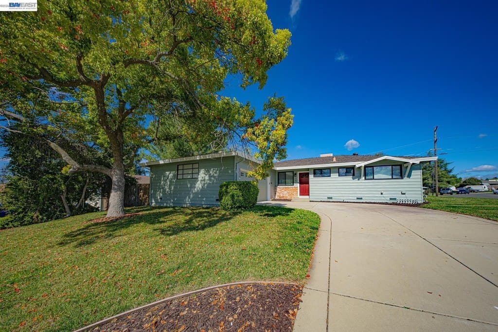 141 McKiernan Dr, Folsom