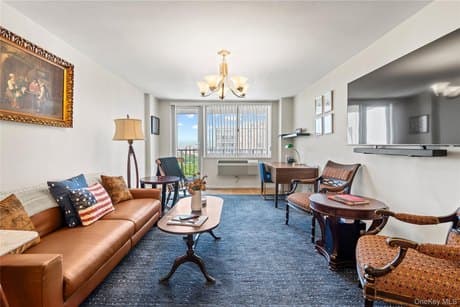 118-18 Union Tpke Unit 19G