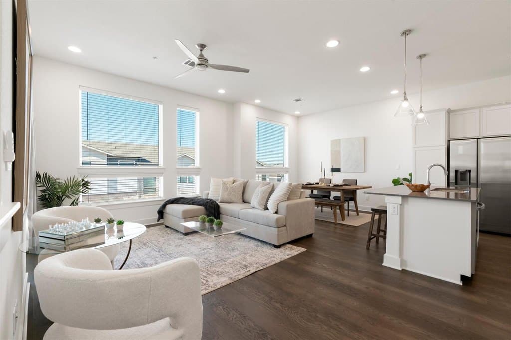 2050 Lohmans Spur Rd Unit 2203, Lakeway