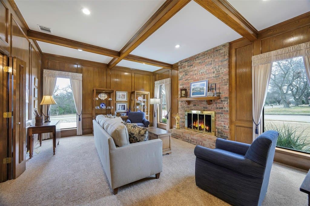 4349 Los Robles Dr, Plano