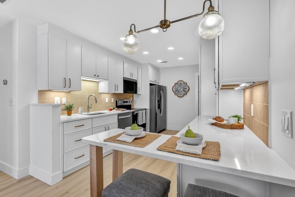 9103 Windrush Ln, Alpharetta