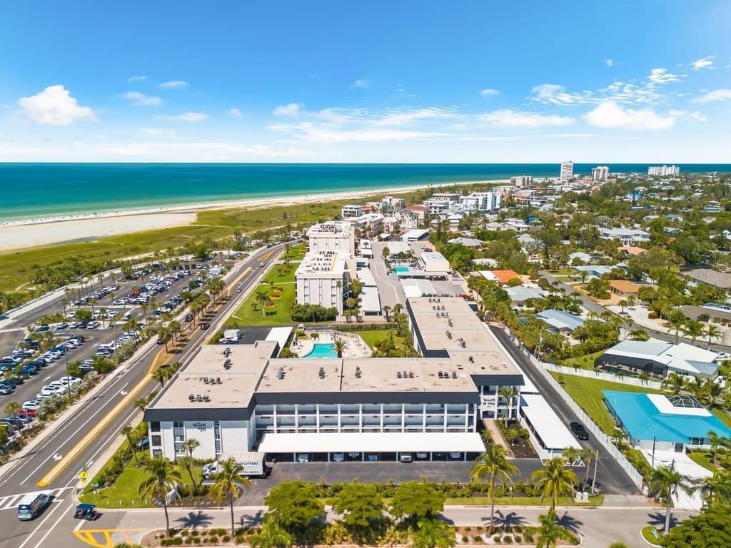 5600 Beach Way Dr Apt 201, Sarasota