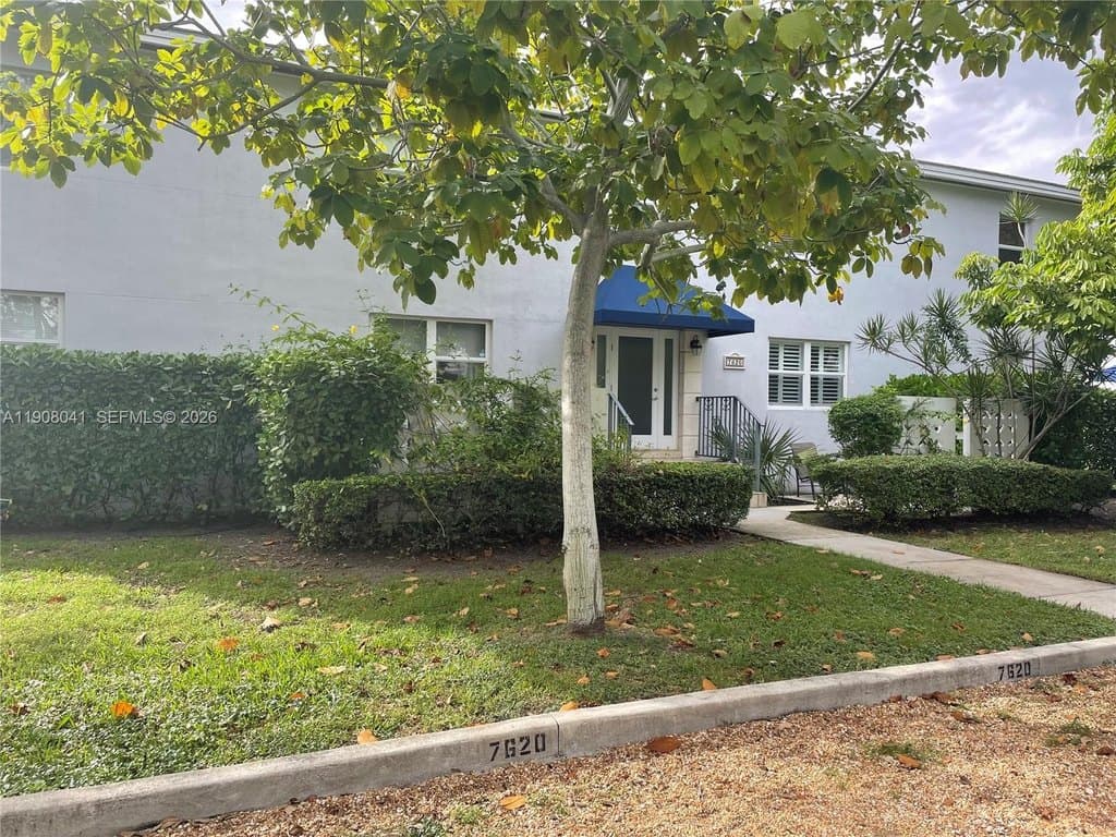 7620 SW 54th Ct Unit 19C