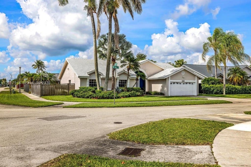 14500 SW 161st St