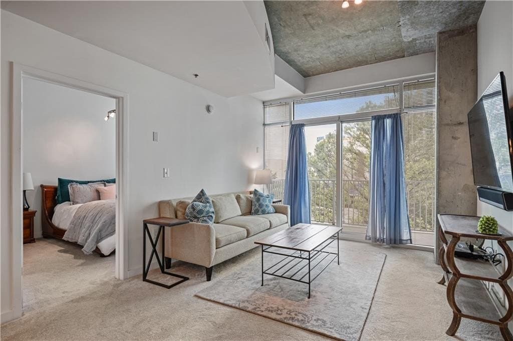 250 Pharr Rd NE Apt 606, Atlanta