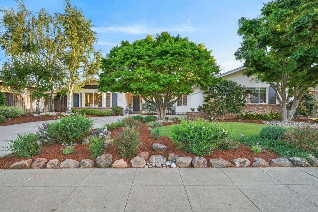 1241 Levin Ave, Mountain View