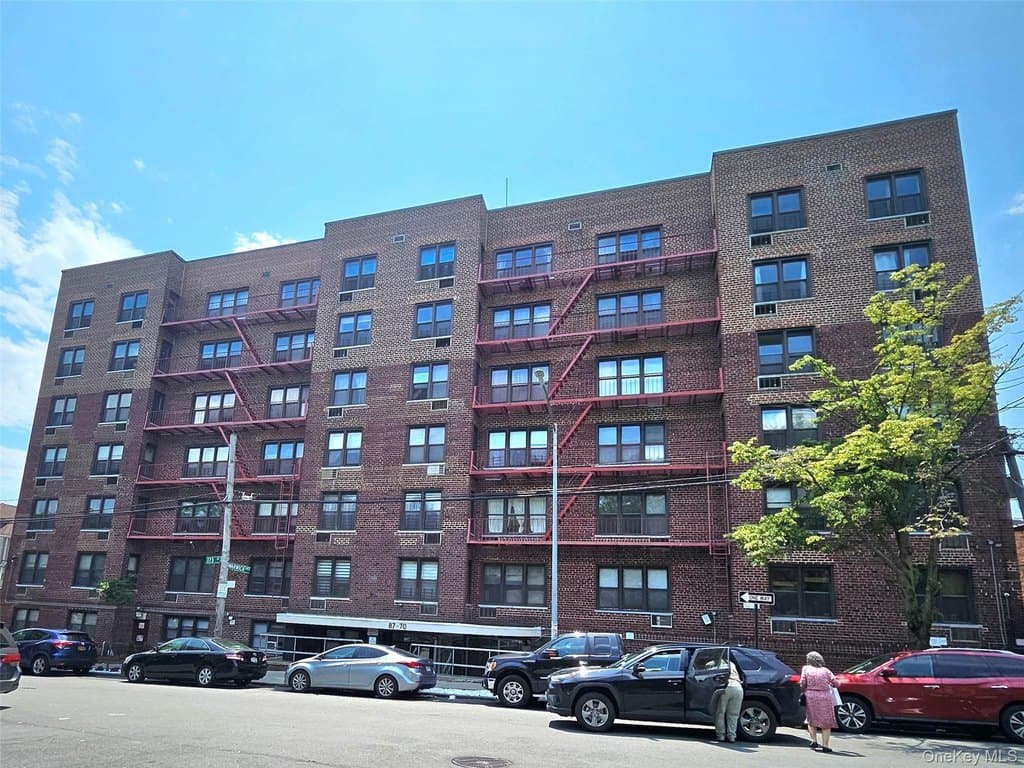87-70 173rd St Unit 5G