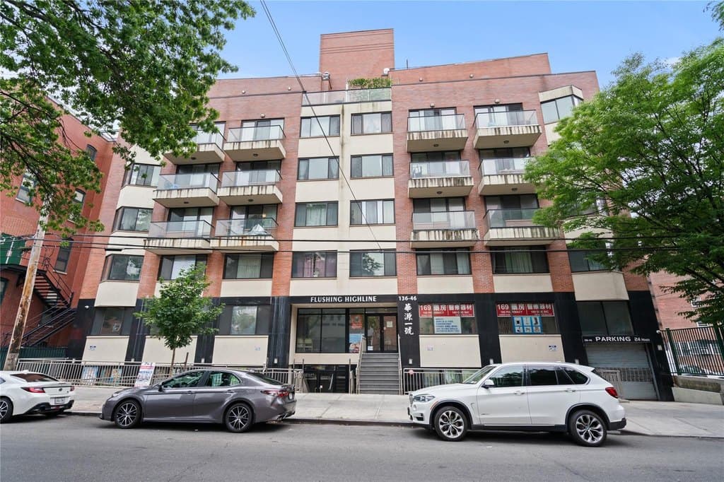 136-46 41st Ave Unit 6A