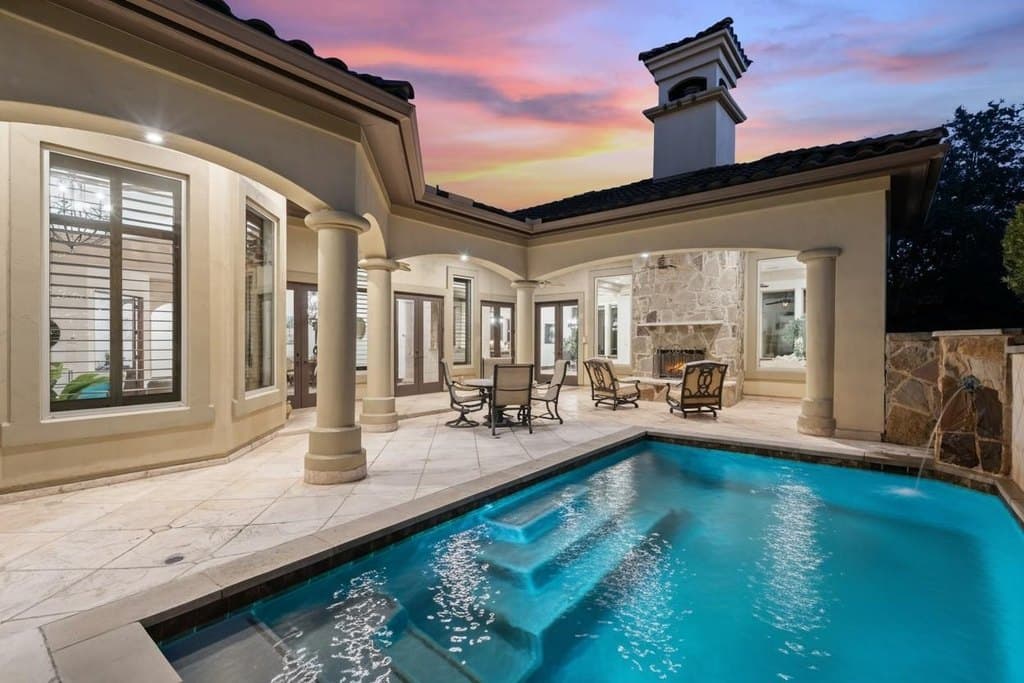 504 Black Wolf Run, Lakeway