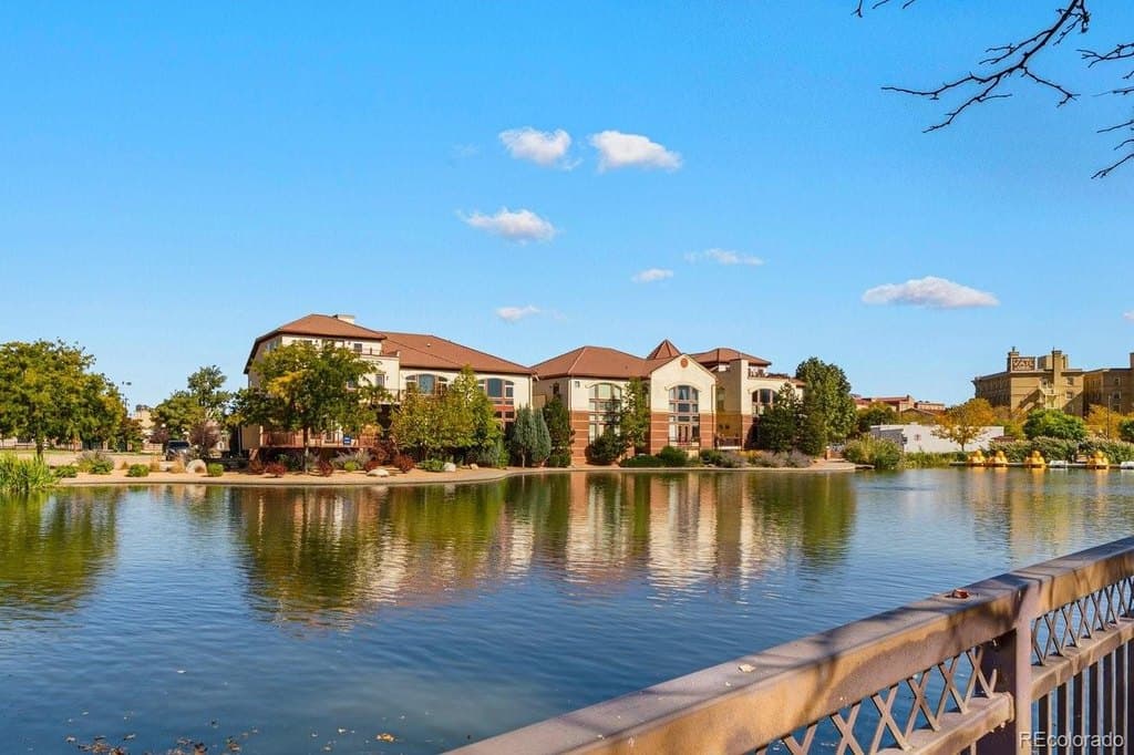 231 W Riverwalk Unit 231