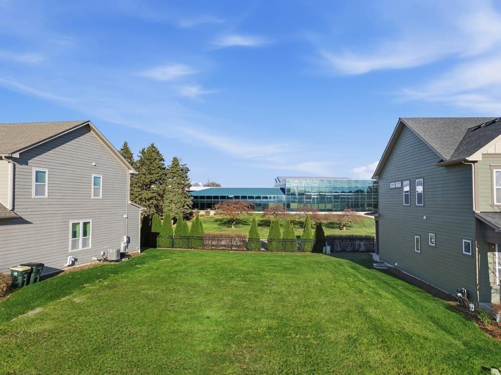 1419 Somerset Pl, Barrington