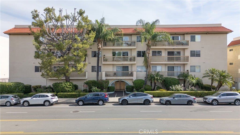 5400 Lindley Ave Unit 221, Encino