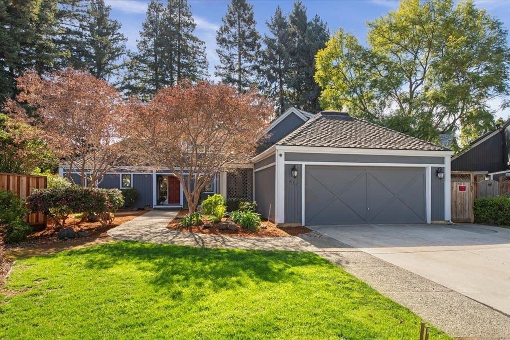 411 Hedgerow Ct, Mountain View