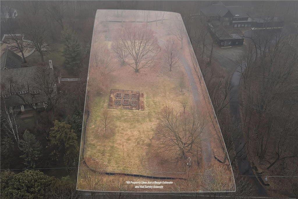 17945 Breezy Point Rd, Wayzata