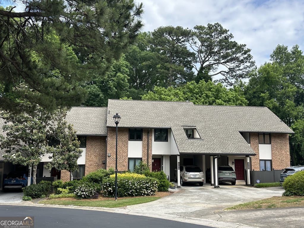 3259 Clairmont North NE, Brookhaven