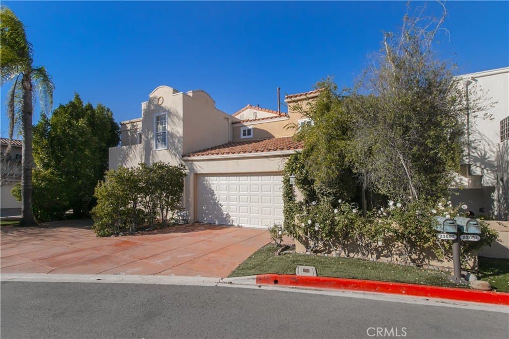 23057 Park Este, Calabasas