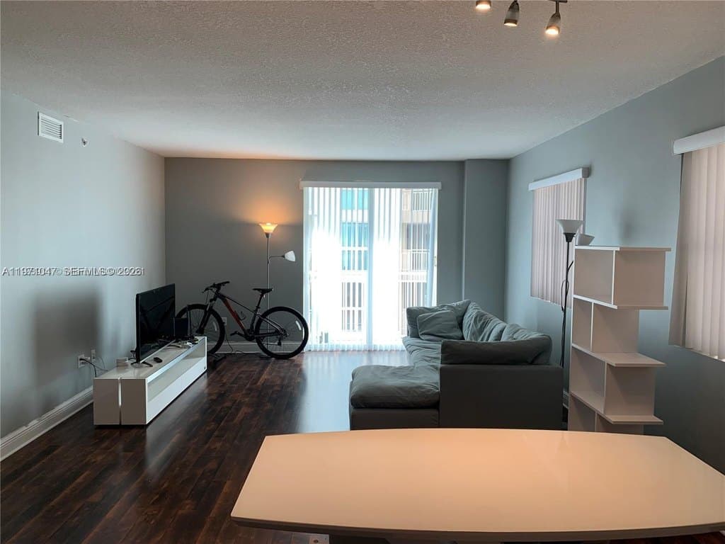 7275 SW 90th St Unit C312, Miami