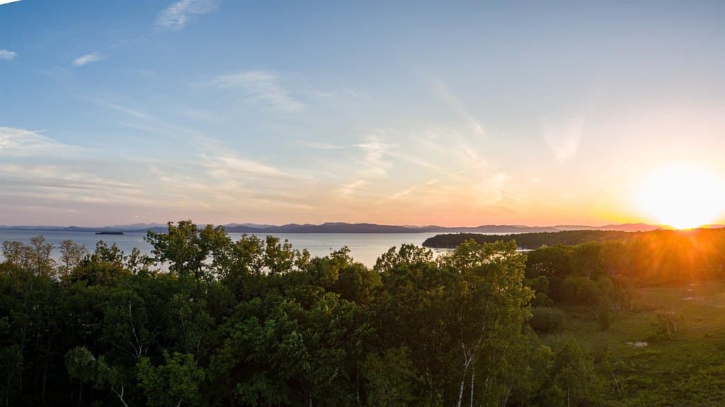 125 Cambrian Way Unit 605, Burlington