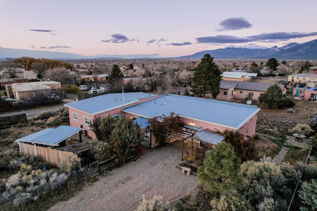 313 Adobe Rd, Taos