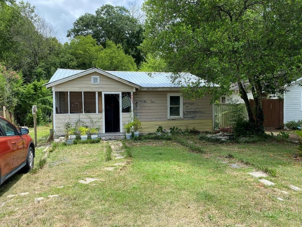 1806 21st Ct, Phenix City