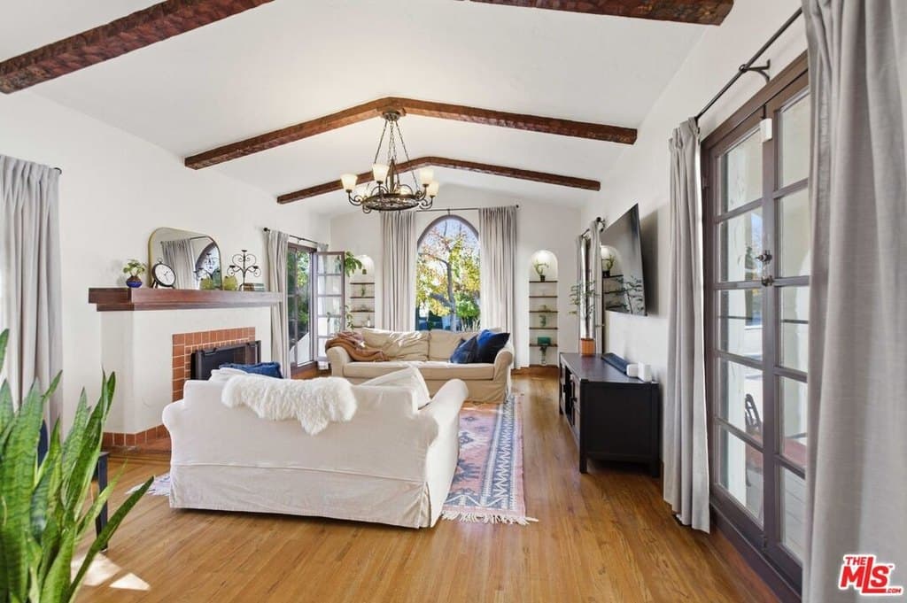 1248 N Everett St, Glendale