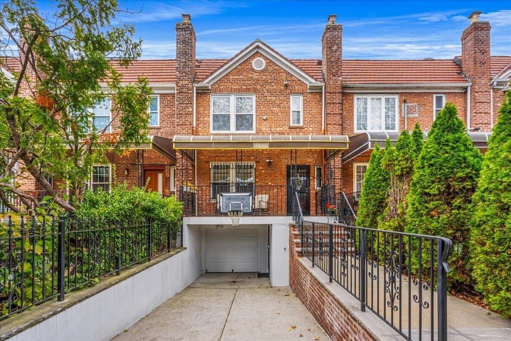 68-48 Juno Building St Unit Whole