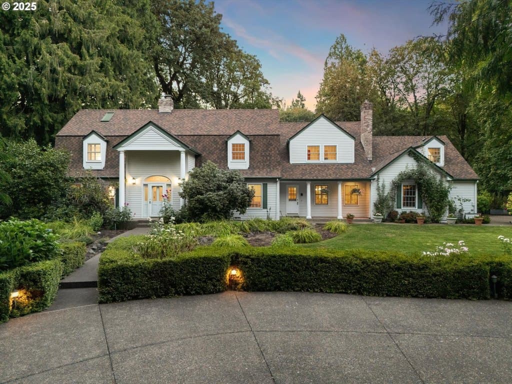 541 SW Ashdown Cir, West Linn