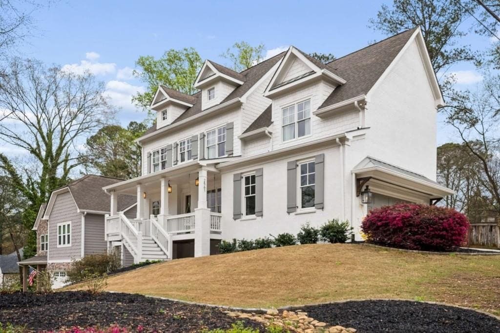 2561 Thompson Rd NE, Brookhaven