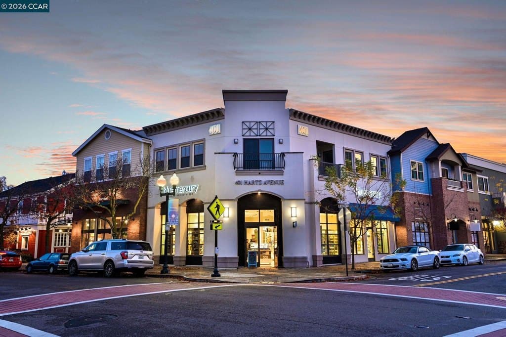 111 W Prospect Ave Unit 205, Danville