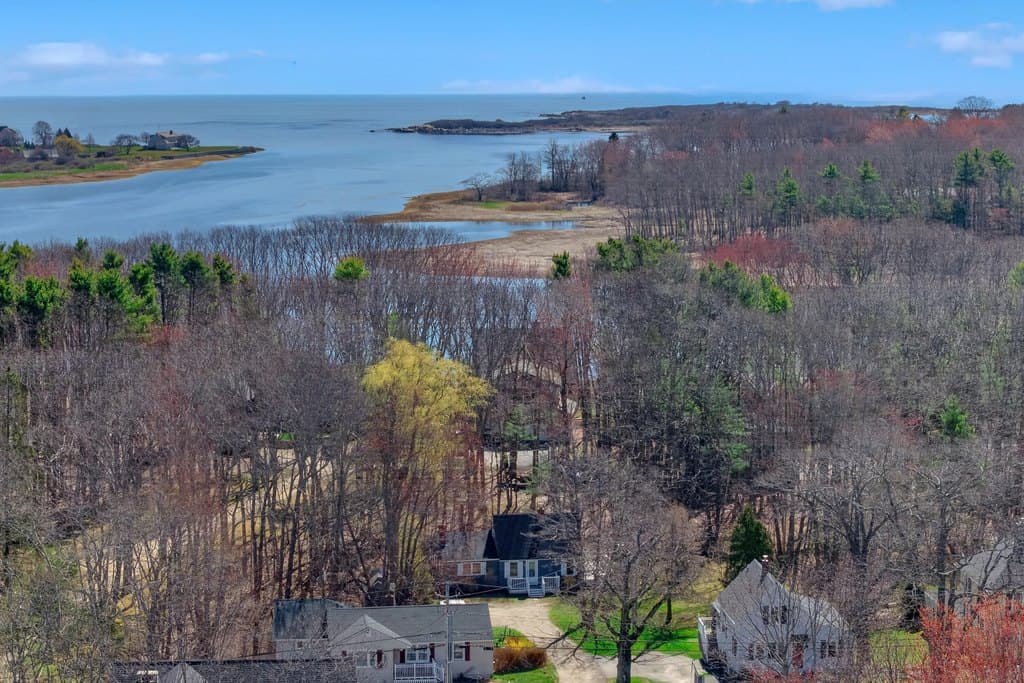 27 Mills Rd, Kennebunkport